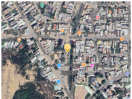BÁN NHÀ GẦN BIỂN VĨNH HÒA – NHA TRANG

📍 Cách biển 800m
🏡 Diện tích: 64m² – hướng Nam mát mẻ
🏠 Nhà có 3 phòng ngủ – 2 vệ sinh, full nội thất, ở ngay

📑 Sổ đỏ riêng – thổ cư 100%

💰 Giá bán: 4,8 tỷ (thương lượng)