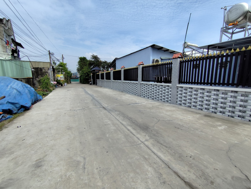 BÁN GẤP LÔ ĐẤT 1188M2- GIÁ CHỈ 9 TR 500- THỚI TAM THÔN - HÓC MÔN