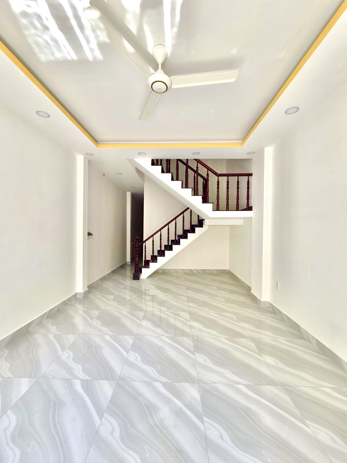 🚗 BÁN NHÀ 3 TẦNG - 90M2( 4.2*21) - HOÀN CÔNG, CÔNG NHẬN 80M2 - 5PN, 4WC, GIẾNG TRỜI - HẺM XE HƠI 6M THÔNG - TT. PHƯỚC LONG B, THỦ ĐỨC.