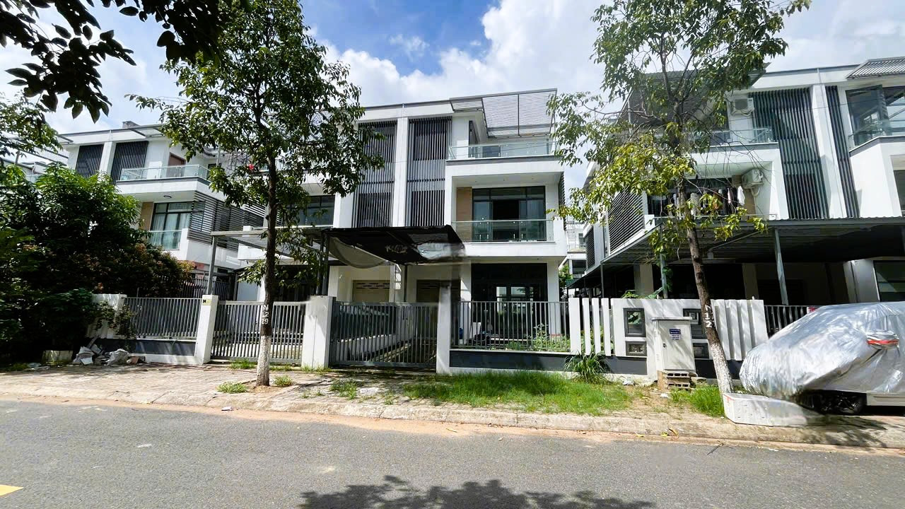 HÀNG MỚI VỀ, SIÊU PHẨM BIỆT THỰ KĐT ĐÔNG TĂNG LONG, GIÁ TỐT NHẤT KHU VỰC, CHỈ 12.8TỶ