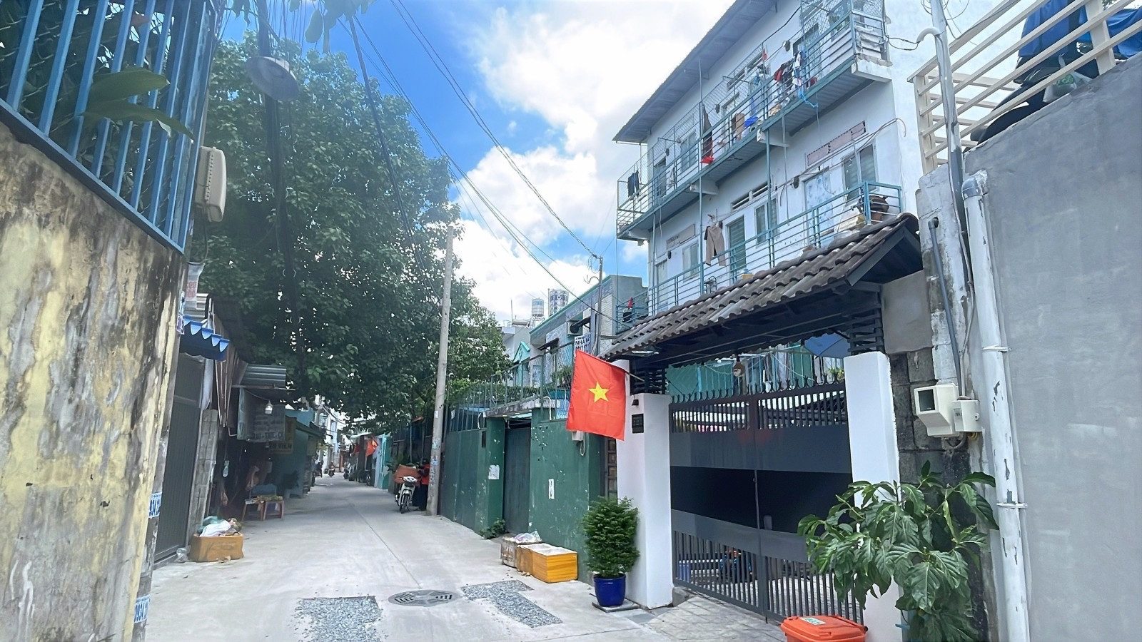 BÁN CĂN HỘ DỊCH VỤ, LINH CHIỂU - 202m2 - GIAZ 18.5 TỶ TL