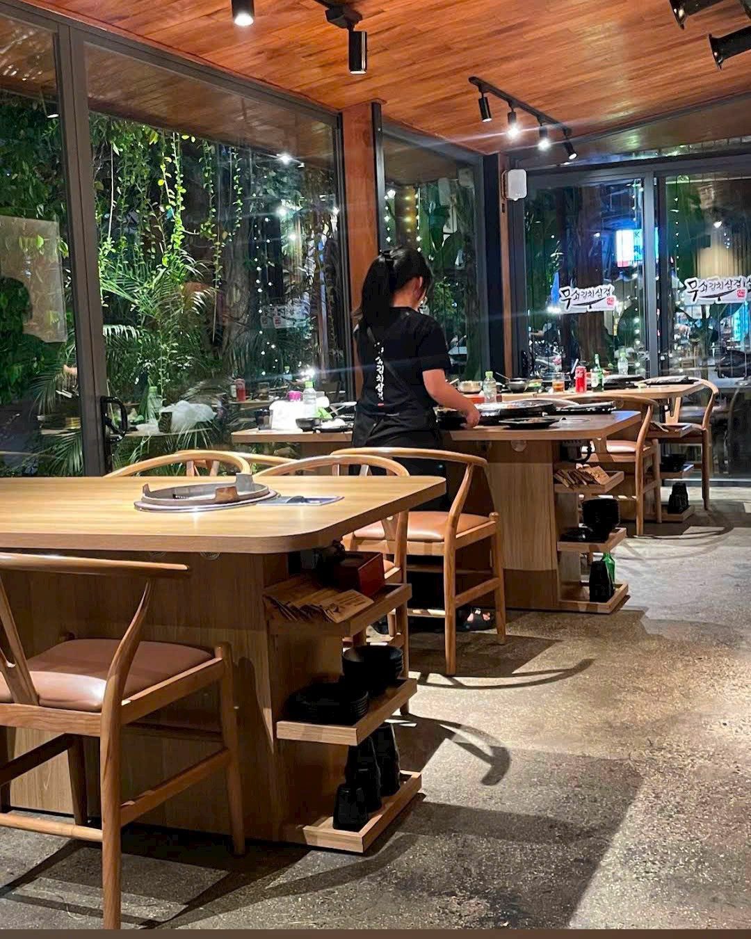 Cho thuê nhà đường 2_9 NGAY CẦU RỒNG