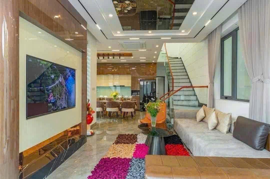 CHO THUÊ VILLA GÓC 2MT TRUNG TÂM HẢI CHÂU CHỈ 60TR/THÁNG