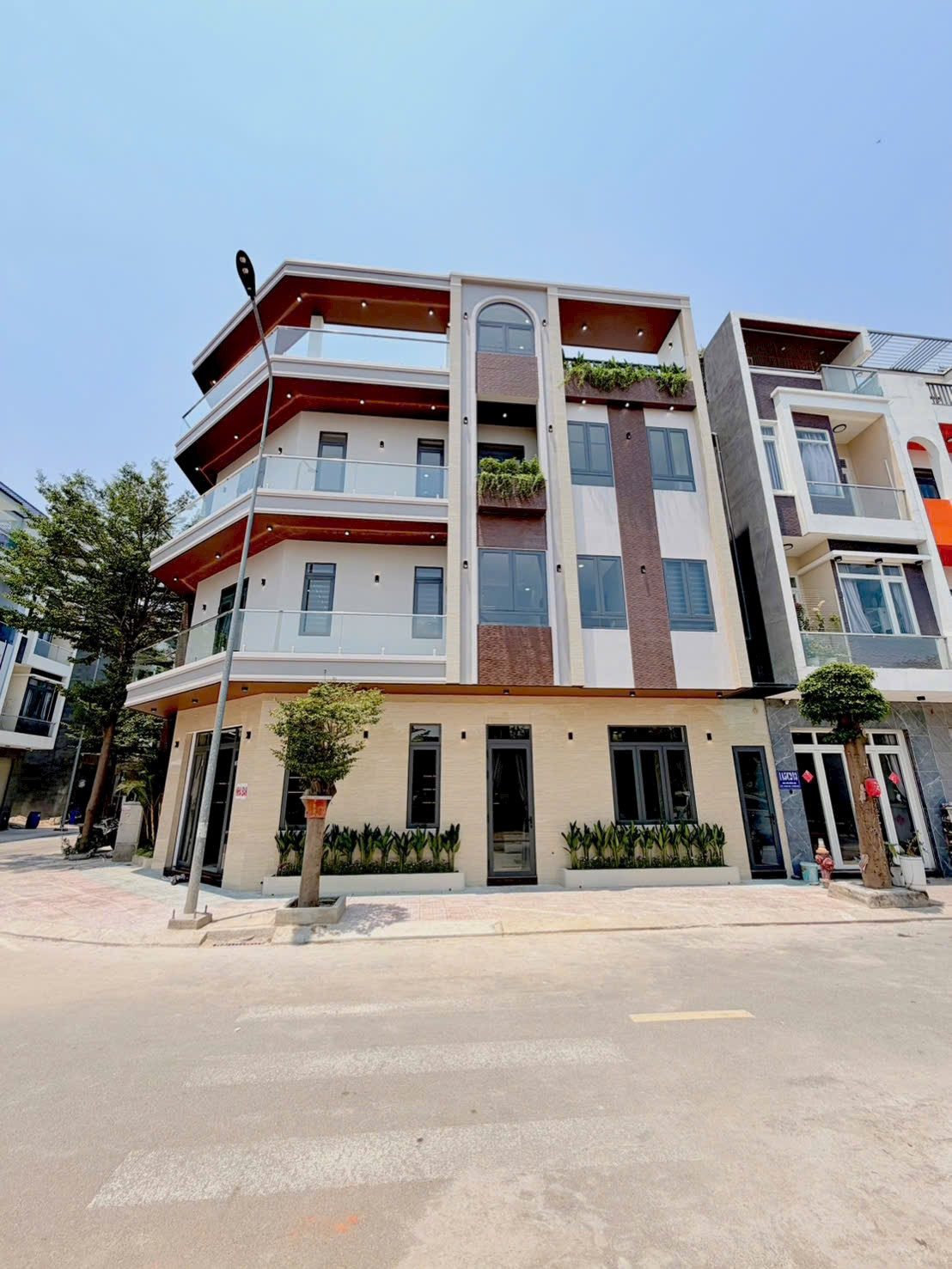 BÁN GẤP CĂN GÓC NHÀ PHỐ NGAY TRUNG TÂM TP THUẬN AN BÌNH DƯƠNG - NAY LÀ TP HCM