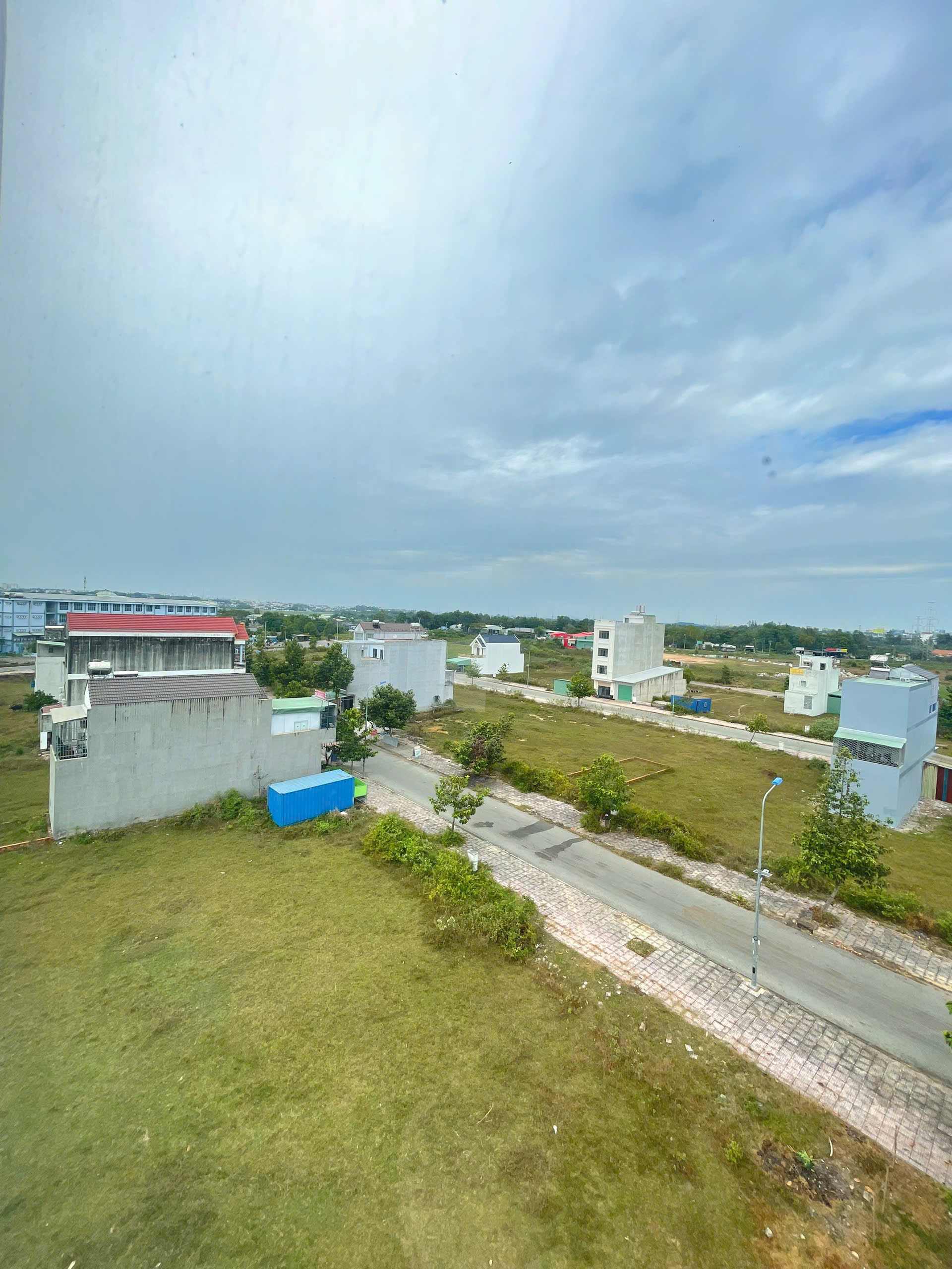 Cần bán gấp 1 lô đường N7 KDC  An Thuận Long Thành vị trí đẹp xây nhà xây văn phòng