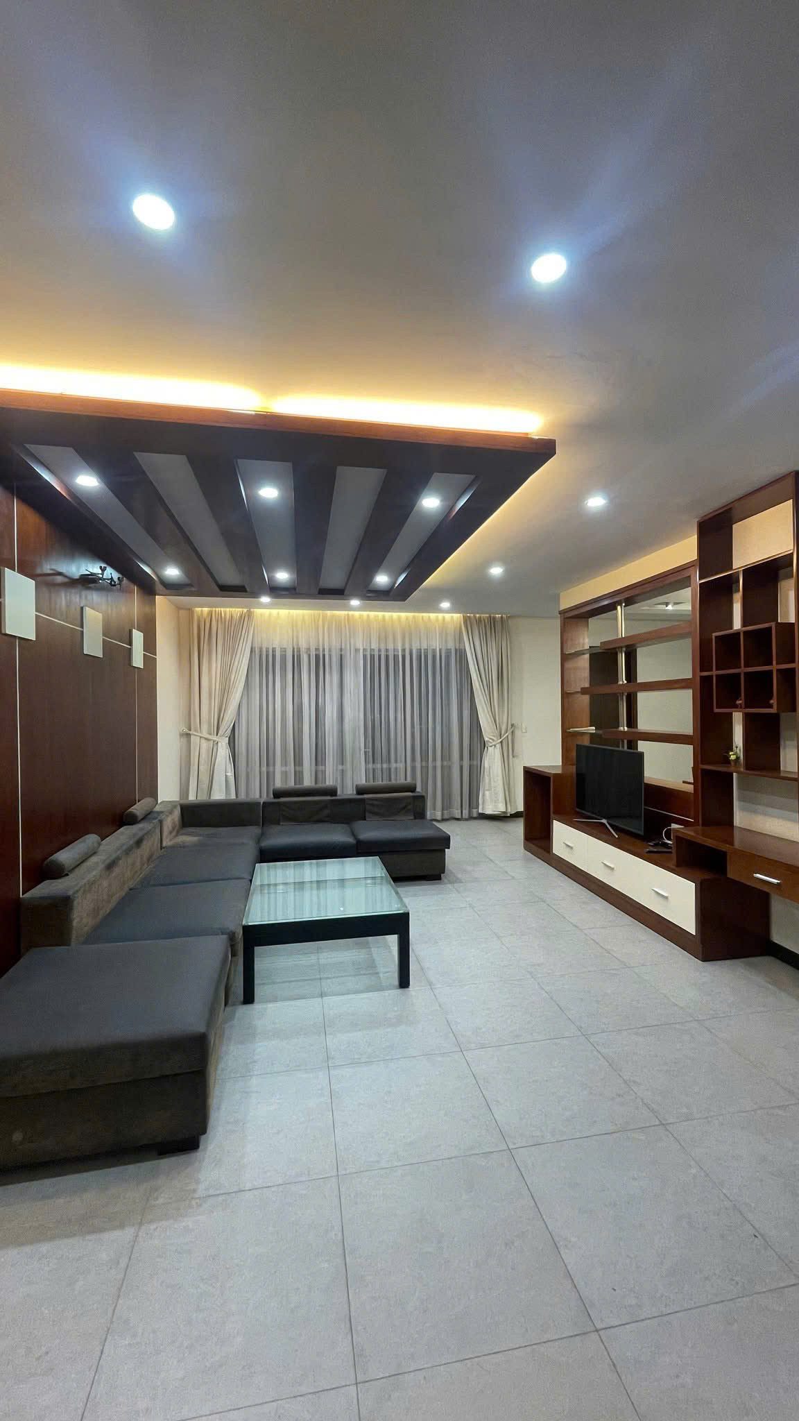 Cho Thuê Nhanh Căn Hộ The Everrich 1 - 161m² (3PN, 3WC) - Full Nội Thất - Lầu Cao - Chỉ 37 Tr/Th