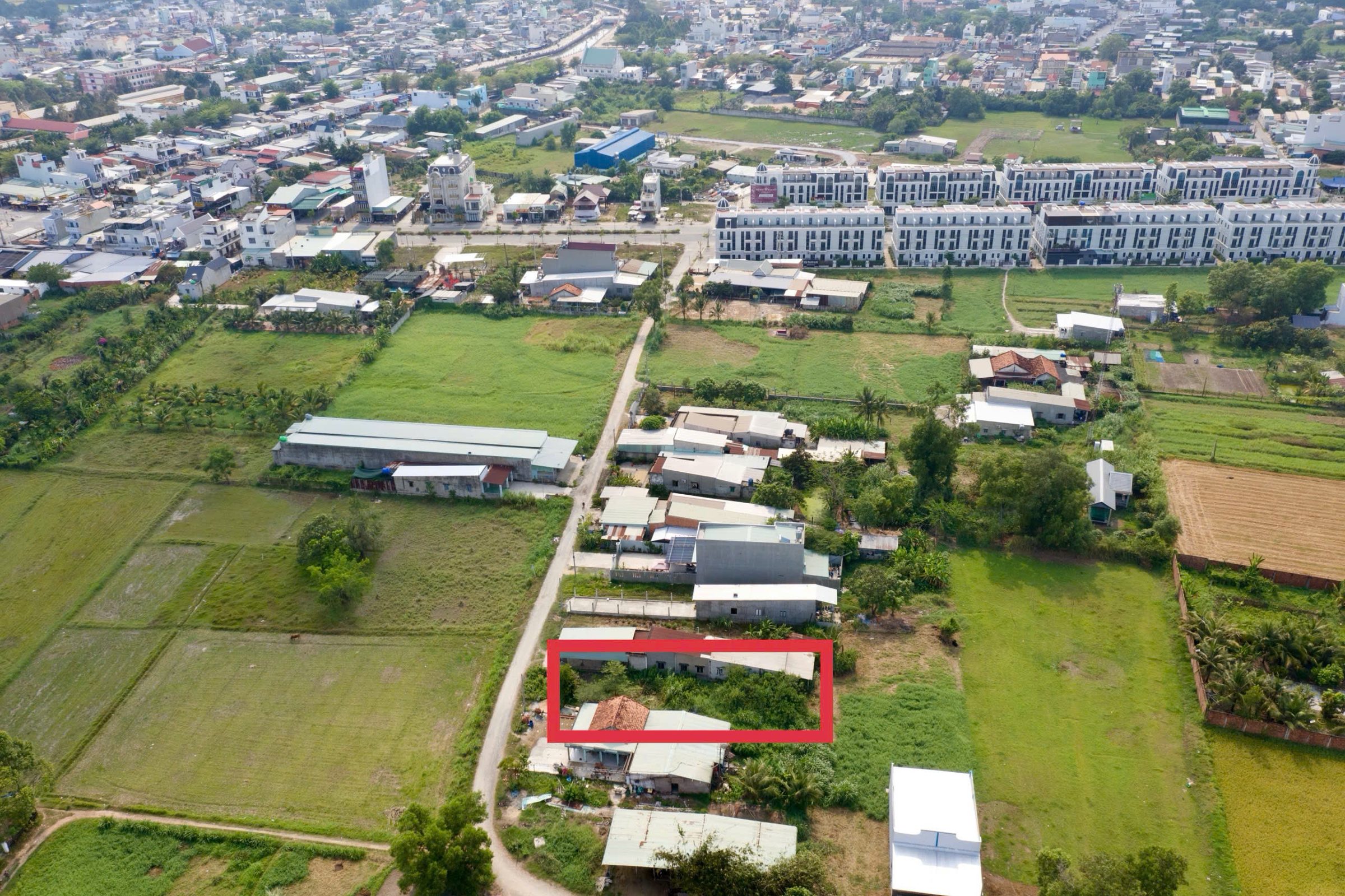 Bán đất 207,5m² có sẵn 100m² thổ cư ngang 5m giá 2.58 tỷ tại Đường 3 Tháng 2 Xã Hậu Nghĩa