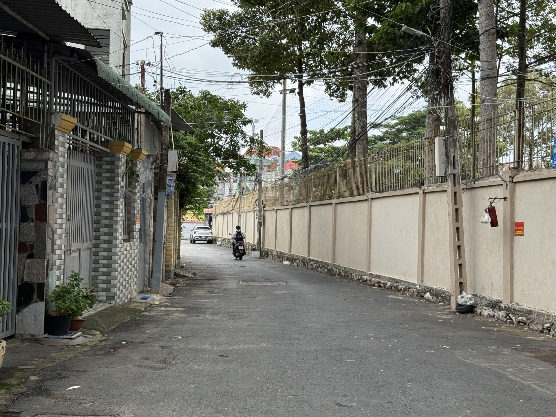 BÁN NHÀ + 5 PHÒNG TRỌ ĐƯỜNG 30/4 - VỪA Ở VỪA KINH DOANH - ĐÔNG TỨ TRẠCH - 130M2 - FULL THỔ - 6.2TY