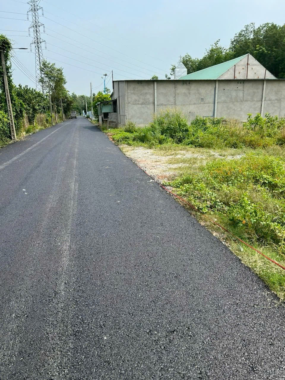 CẦN BÁN GẤP 20X50=1000M2 TC SHR NGAY CHỢ ĐƯỜNG 18M GIÁ 290TR/s
