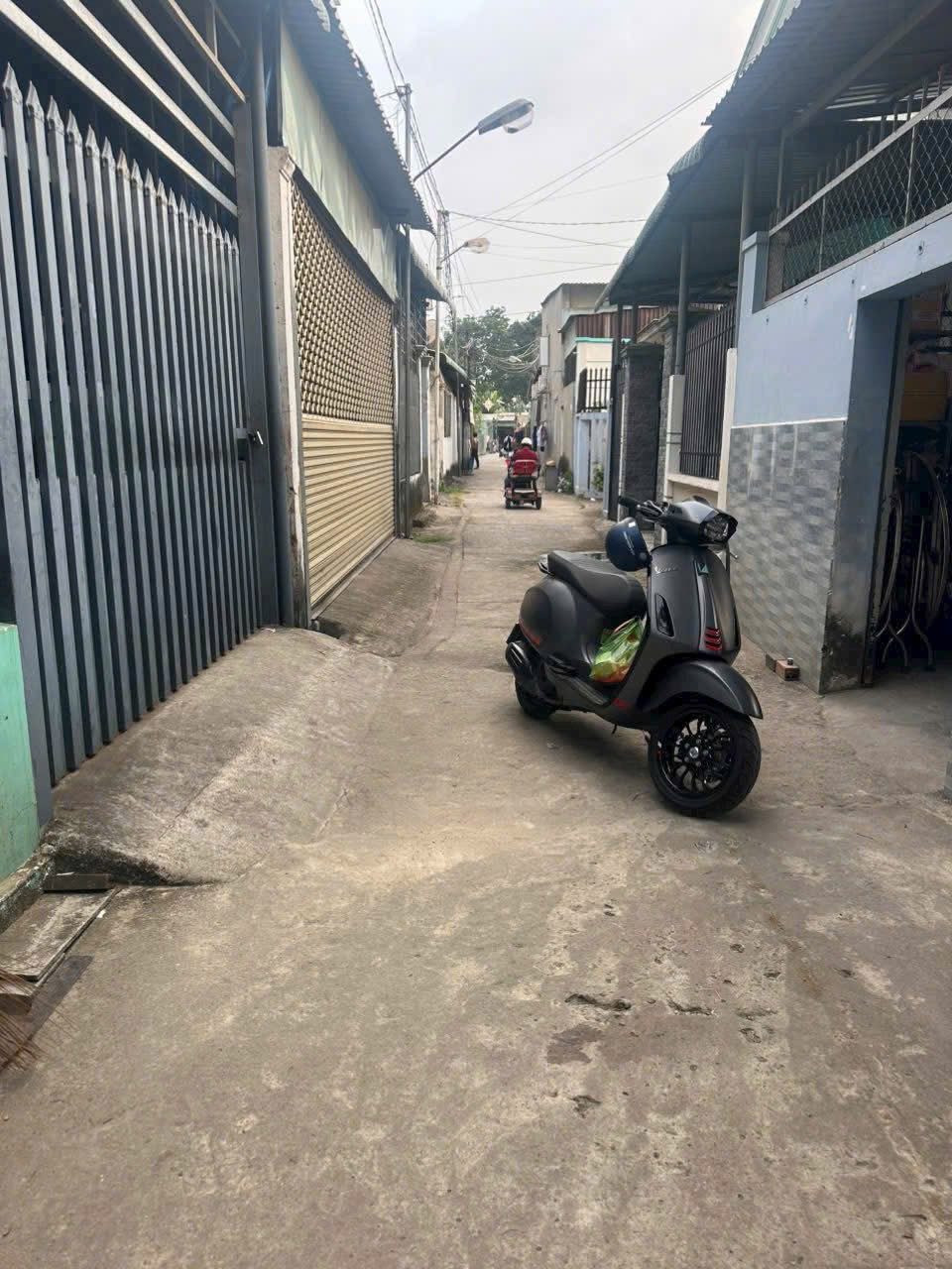 Bán đất tặng nhà cấp 4 Phú Thọ cũ (phường Thủ Dầu Một-TP.HCM) gần sân banh Gò Đậu,Bến Xe...đường oto giá êm