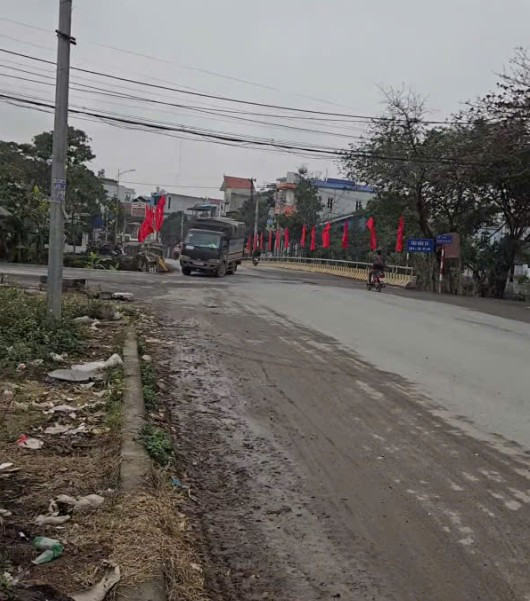 Nhà mặt phố Vân Đình, DT 175m2 - Phù hợp làm siêu thị mini, nhà hàng, quán ăn, cửa hàng