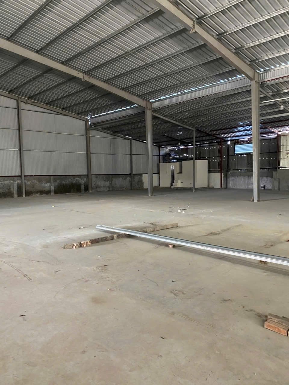 Cho thuê kho 500m2 ở đường 5, có trạm điện 320kv, khung zamil