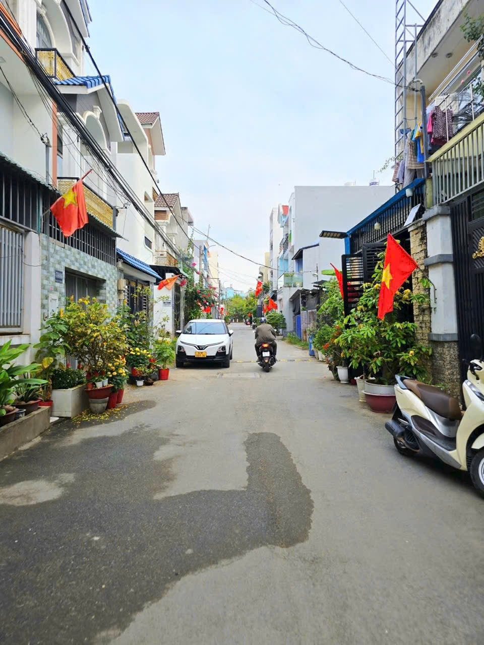 🚗 BÁN NHÀ 4 TẦNG - 67M2( 4*17), HOÀN CÔNG - 4PN, 5WC - KHÔNG QH -  HẺM XE HƠI 7M - GẦN QL1K, LÀNG ĐHQG. P LINH XUÂN, THỦ ĐỨC.(10)