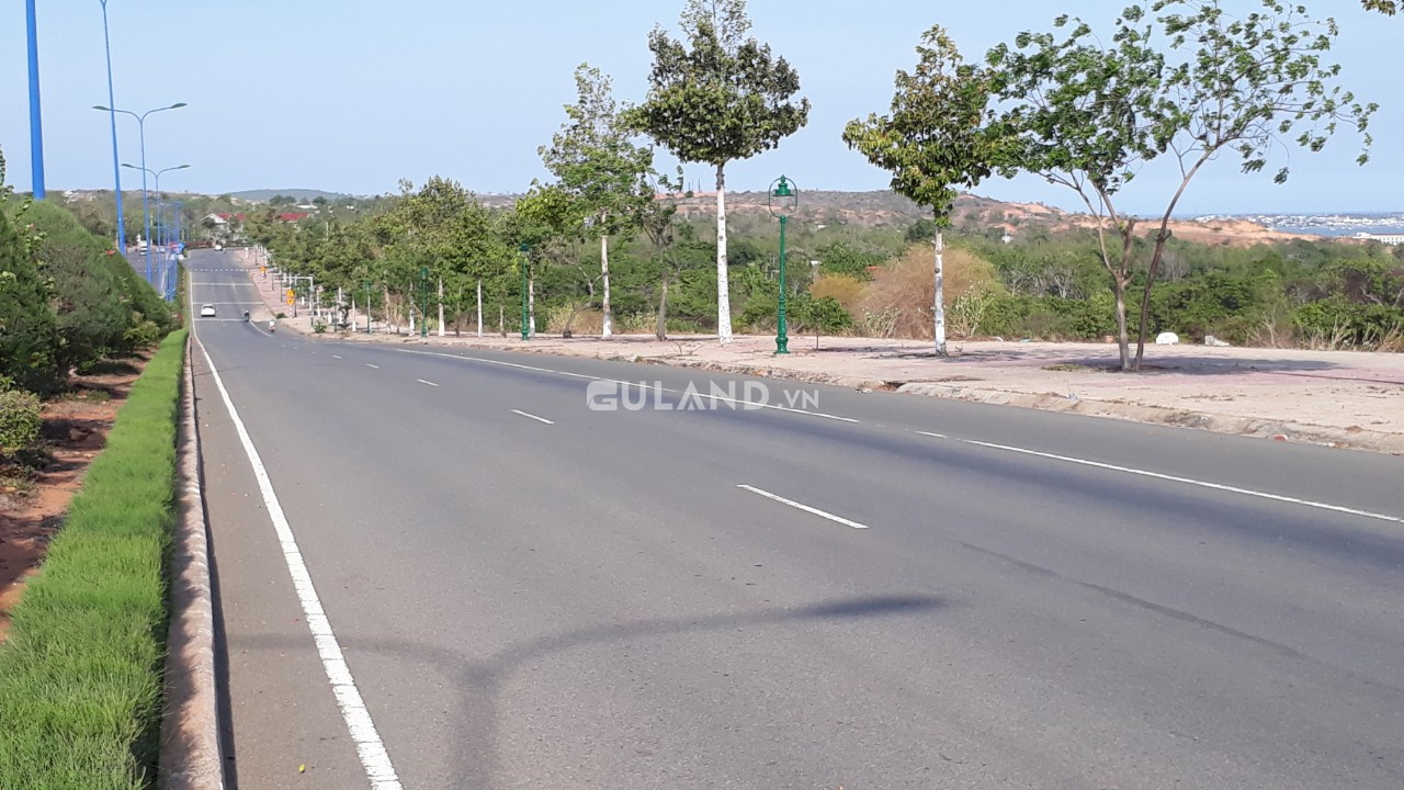 Đất Ngộp,gần 706B,gần DT715-Mũi Né(Thiện Nghiệp)-Lâm Đồng-LK:1 Ha+4,7 sào