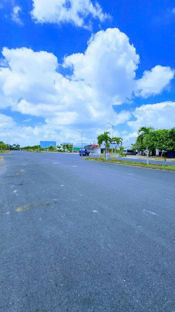 Bán nhà 115m² full thổ cư ngang 6m giá 2.5 tỷ tại Đường A2 Phường Hưng Phú