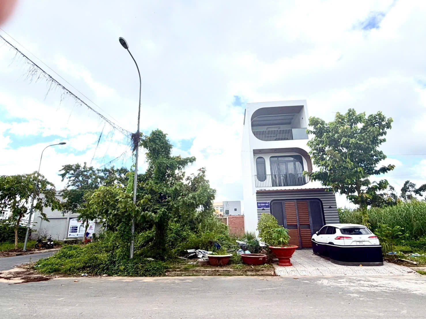 Chủ gởi: 
CẶP GÓC SÁNG ĐẸP ĐƯỜNG A3&C4 KDC PHÚ AN - 199,5M2 - GIÁ 5,4 TỶ