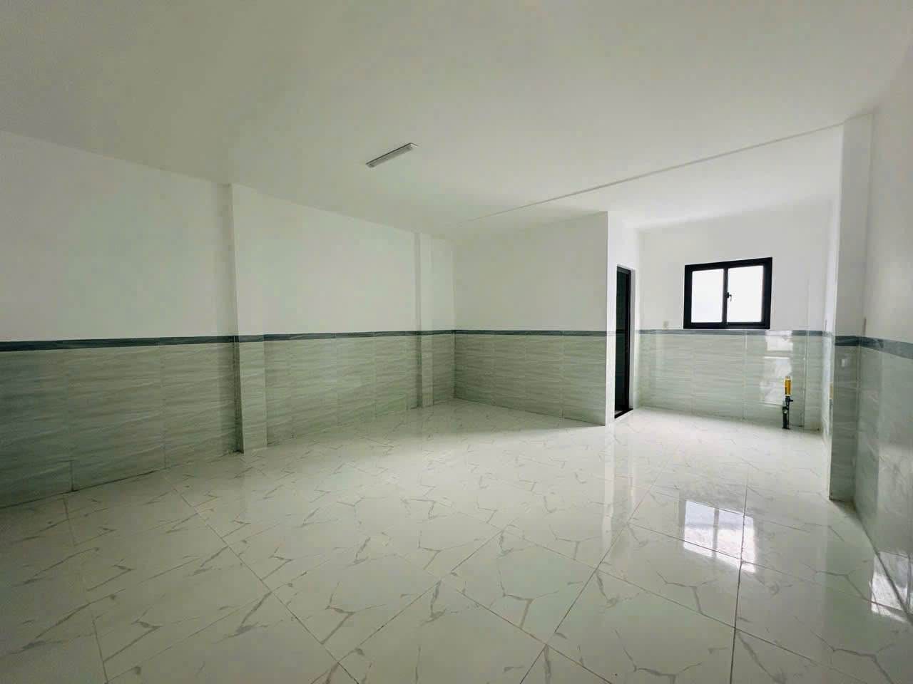 Cho thuê nhà đường lớn khu dân cư hưng phú 1 gần siêu thị go cần thơ