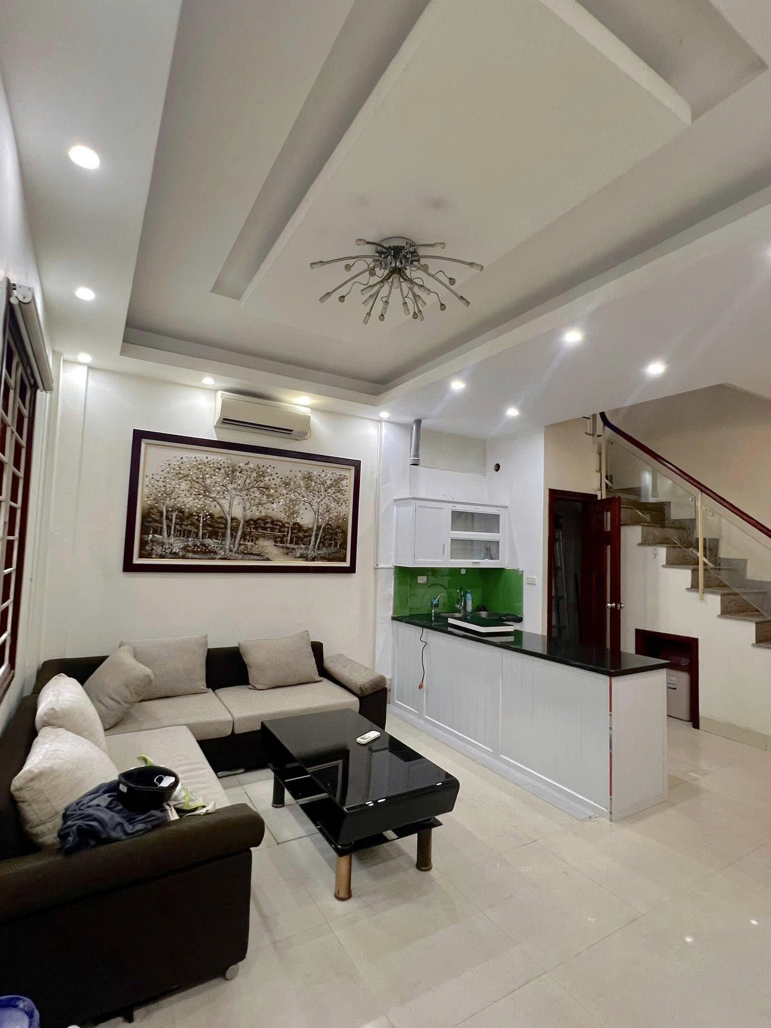 Cho Thuê Nhà Ngõ 32 An Dương - Tây Hồ 40M² 4 Tầng 3 Ngủ - Full Đồ - Giá Thuê 11tr