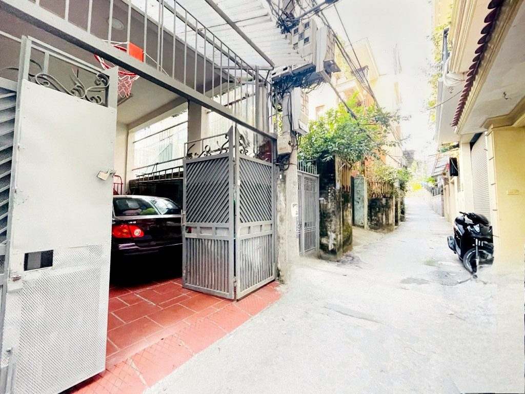 Bán nhà 61.1m² full thổ cư ngang 4.5m giá 16.9 tỷ tại Đường An Dương Vương Phường Phú Thượng