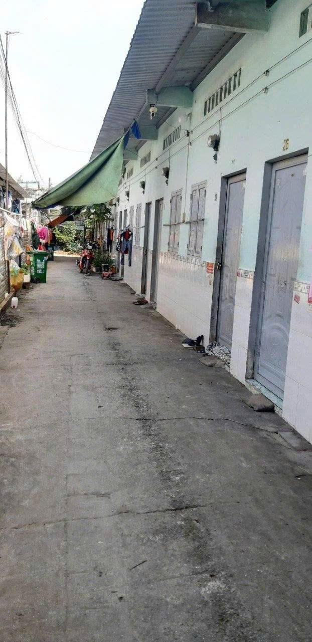 DÃY TRỌ 8 phòng sau lưng KCX Linh Trung 3 - THU NHẬP GẦN 10 TRIỆU/ THÁNG - CHỈ 686 TRIỆU