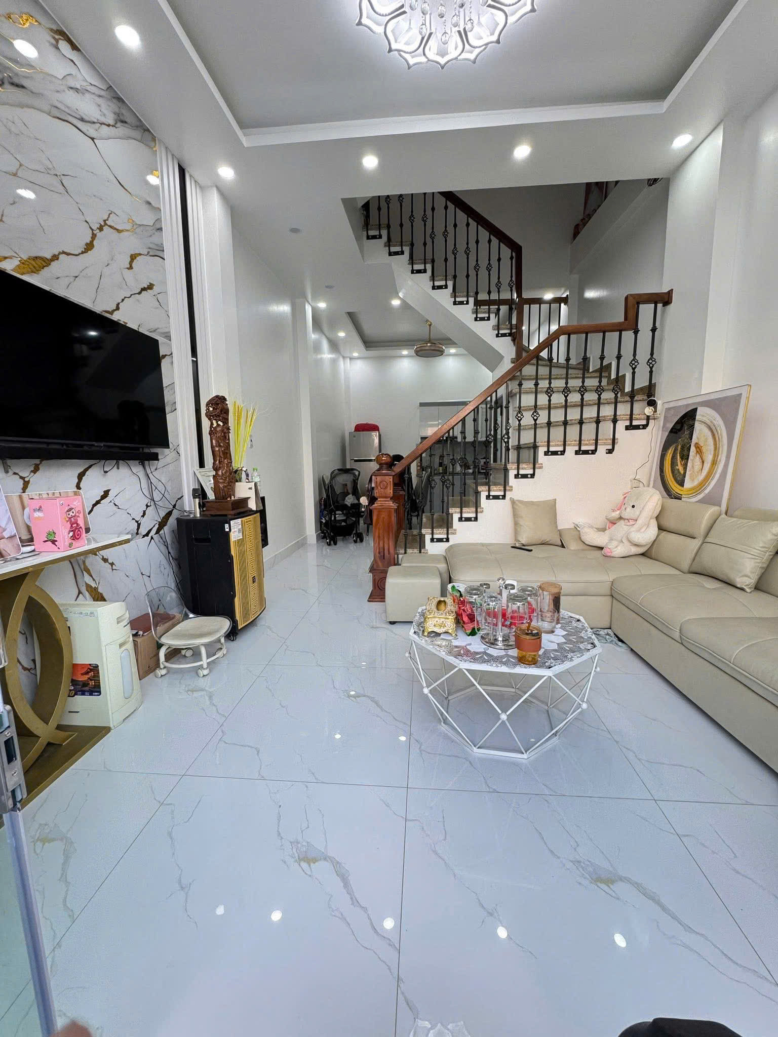 Bán nhà 3 tầng độc lập An Lạc, Sở Dầu, Hồng Bàng Hải Phòng. 42m2- 2,9 tỷ