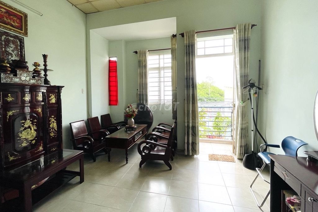 Bán nhà An Phú Đông Quận 12 giá 4 tỷ nhỉnh, DT 4.2x19, 1 trệt 1 lầu 4PN, gần trường Võ Thị Thừa, tiện đi QL1a