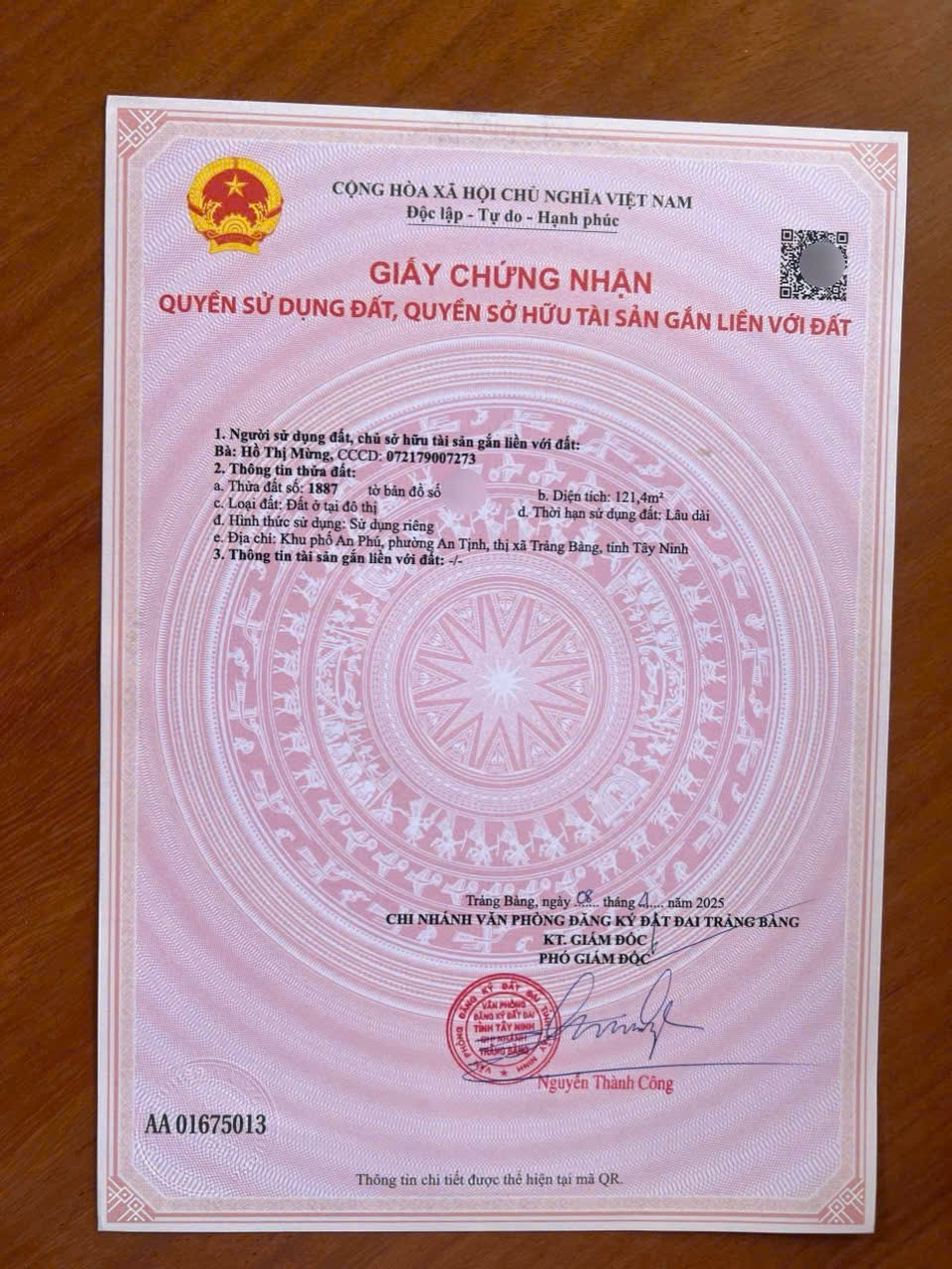 Cần tiền bán gấp miếng đất full thổ 121m2 ngay chợ SUối Sâu, cách kcn linh trung 3 500m, giá 610triệu , SỔ hồng riêng sang tên trong ngày