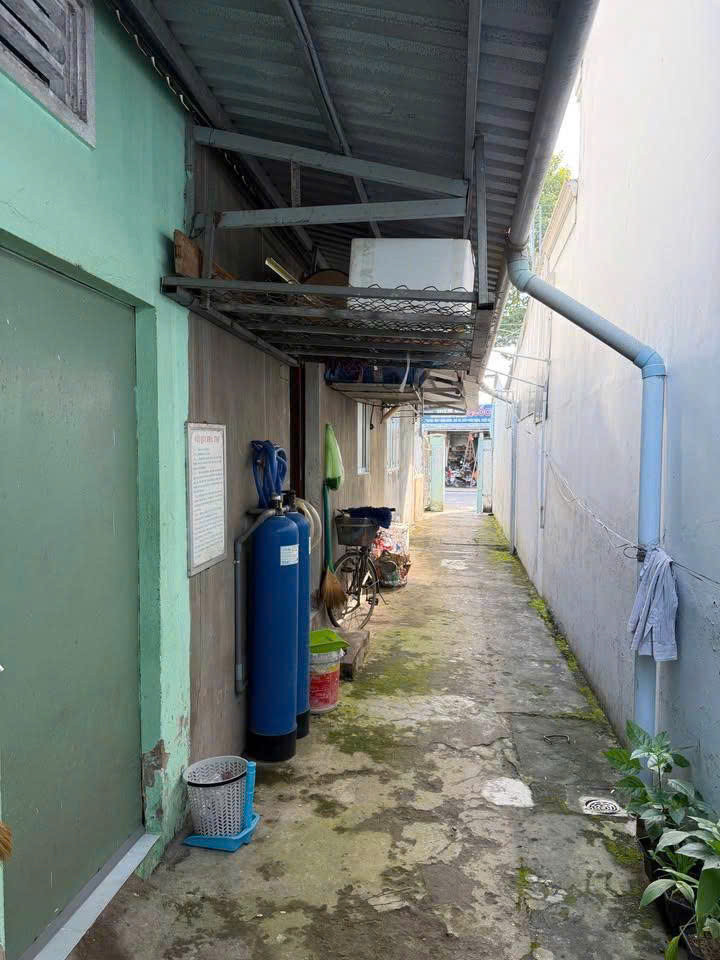 Chủ Ngộp bán gấp dãy trọ 7 phòng 155m2, Gần KCN Trảng Bàng, Tx Trảng Bàng, Tây Ninh, giá 1ty020 triệu.