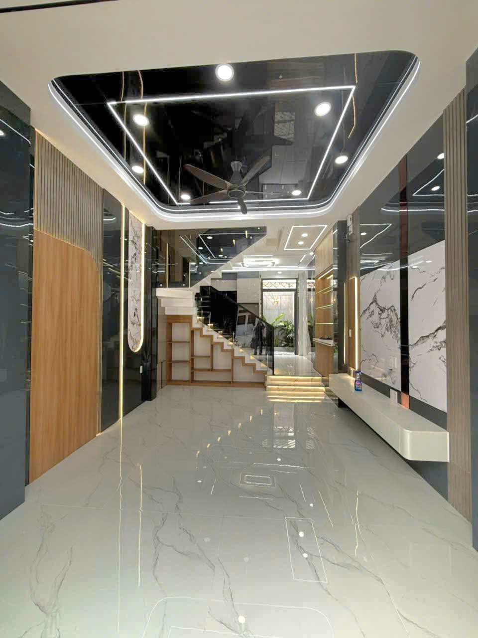BÁN NHÀ ĐẸP SÁT HUƠ.G LỘ 2 - ÔTÔ VÀO NGỦ - DTSD 160M2