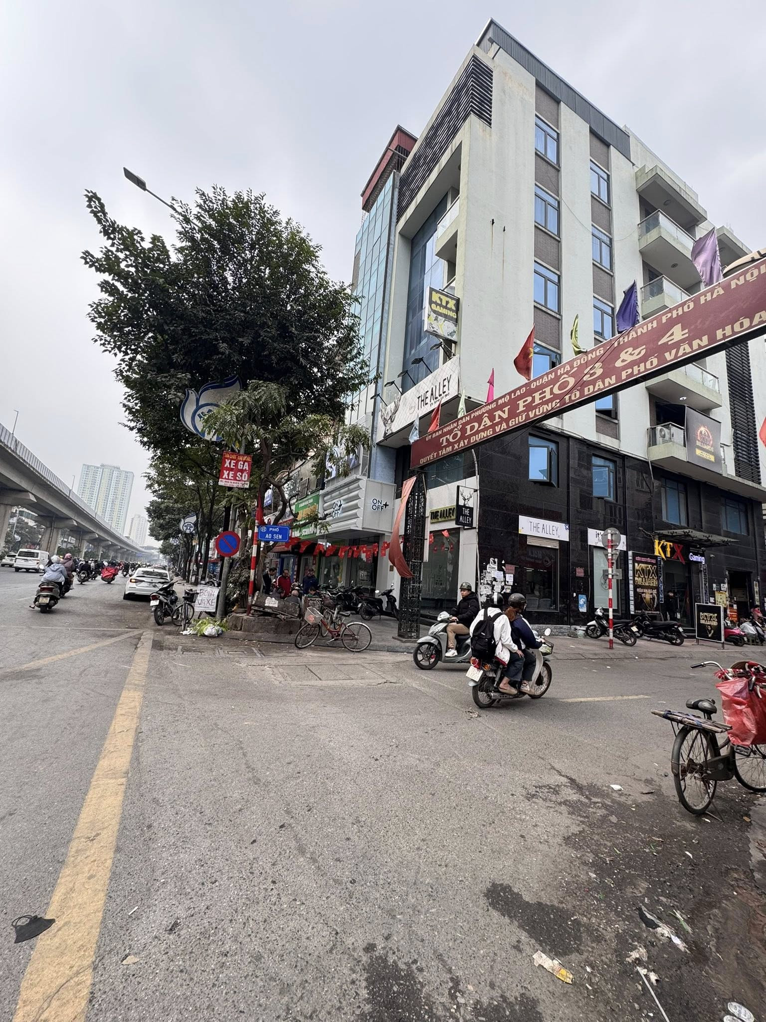 BÁN NHÀ PHỐ AO SEN. 70M2 - 4 TẦNG. GARA Ô TÔ. KINH DOANH.