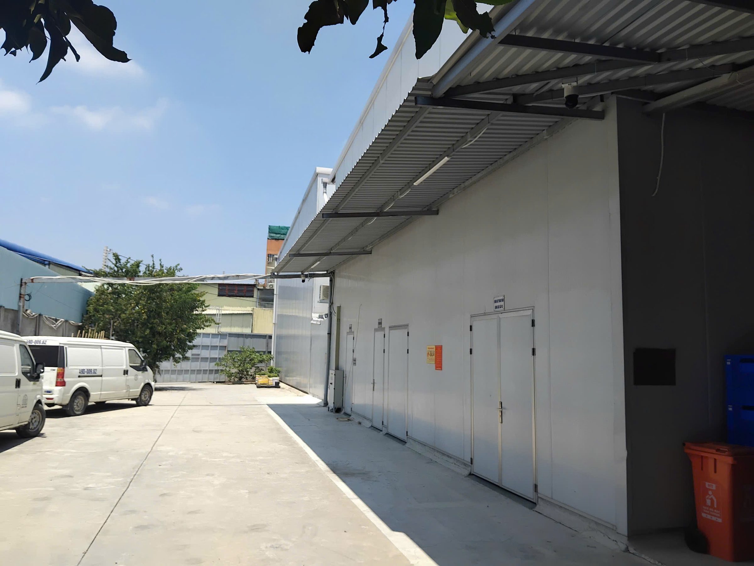 DIỆN TÍCH 400M2 , SANG NHƯỢNG XƯỞNG SẢN XUẤT MỸ PHẨM TẠI HÓC MÔN , XUÂN THỚI SƠN