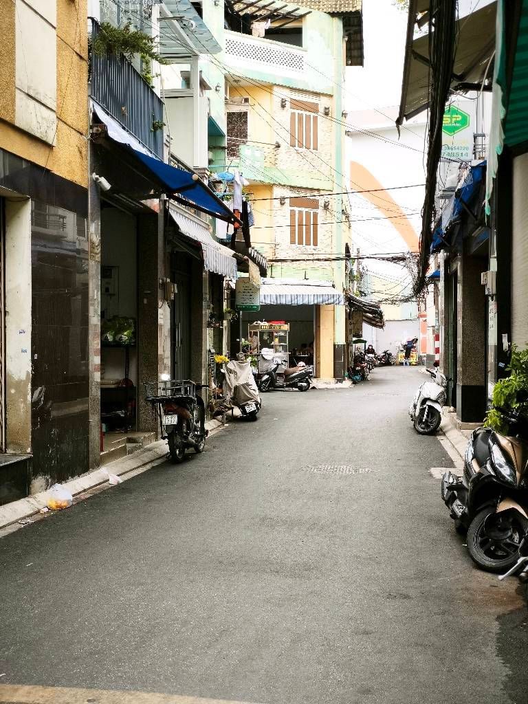 Nhà mới 3 tầng Âu Cơ - Vòng xoay Lê Đại Hành - 57m2 - dọn vào ở ngay - Nhỉnh 8 tỷ
