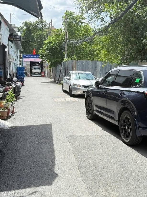 Bán nhà Âu Cơ 4 tầng - Hẻm thông thoáng - Nở hậu - 35m2 - 3Pn - Nhỉnh 5 tỷ
