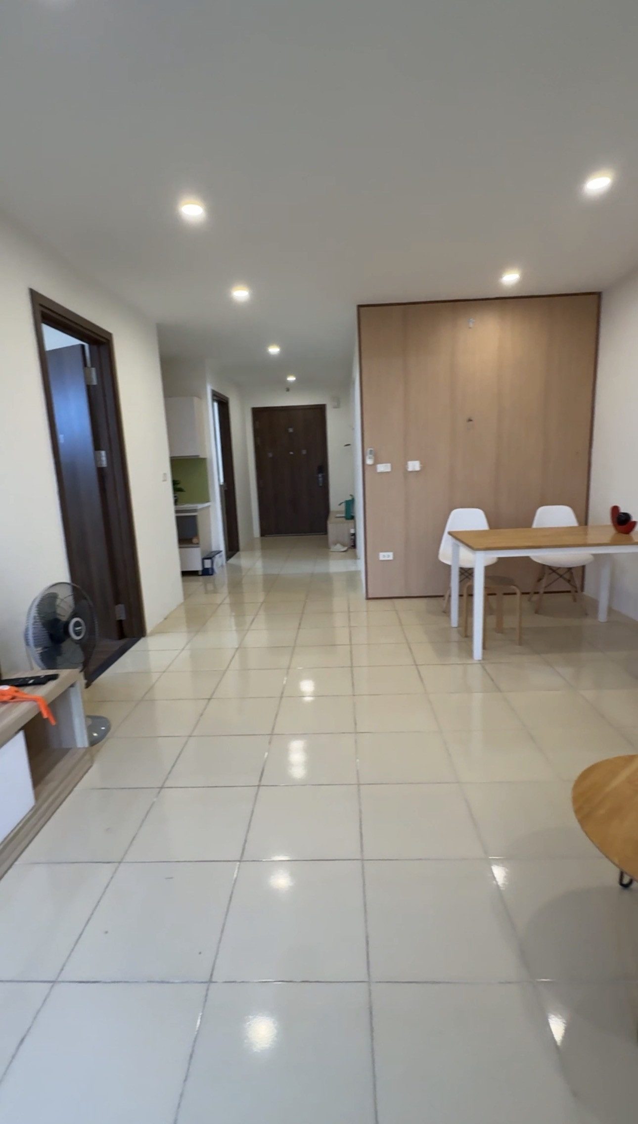 Bán căn hộ Cc toà Lạc Hồng Westlake 76,6m
Liên hệ chính chủ: 0904175773
