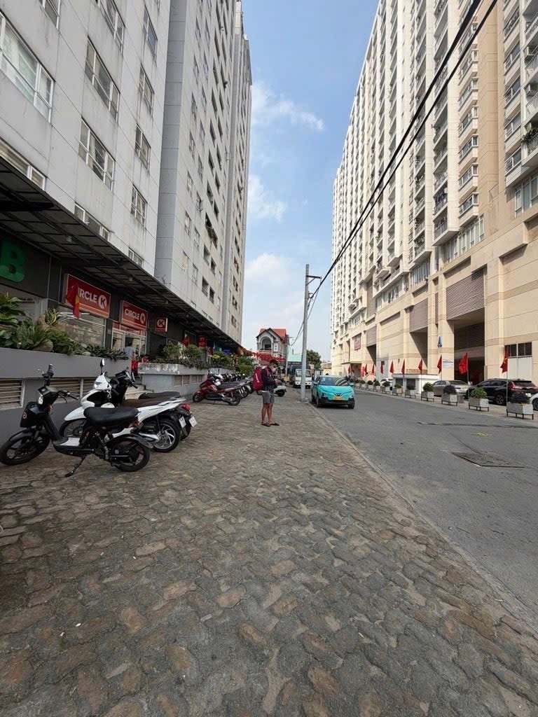 SHOPHOUSE DỰ ÁN ÂU CƠ TOWER - NGAY BÀU CÁT- NGUYỄN HỒNG ĐÀO - Dòng tiền 800tr/ năm