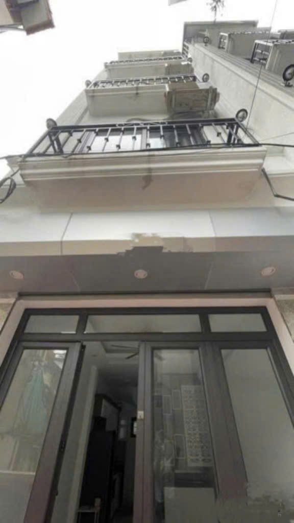 Cho Thuê Nhà Đường Âu Cơ - Tây Hồ 30M² 5 Tầng 4 Ngủ - Full Nội Thất - Giá Thuê 13tr