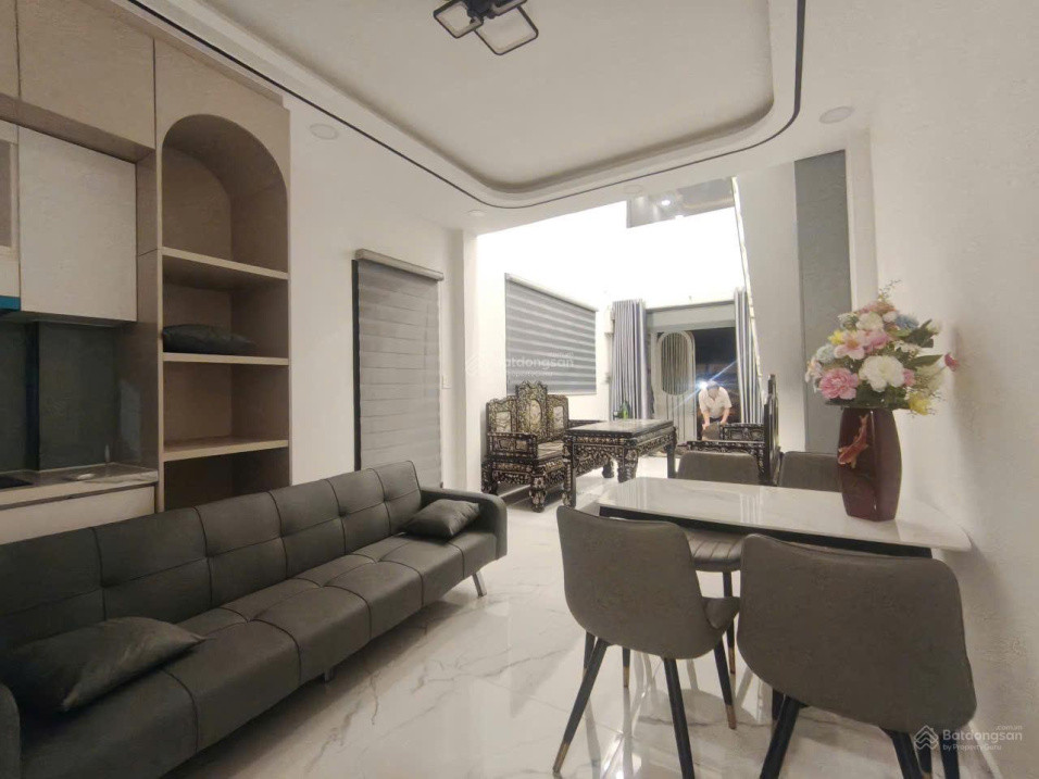 BÁN NHÀ CĂN GÓC MẶT TIỀN Q.8 SÁT CẦU NGUYỄN VĂN CỪ GIÁP Q.5, 2 TẦNG , 4x16m, CHỈ CÓ 8.3 TỶ