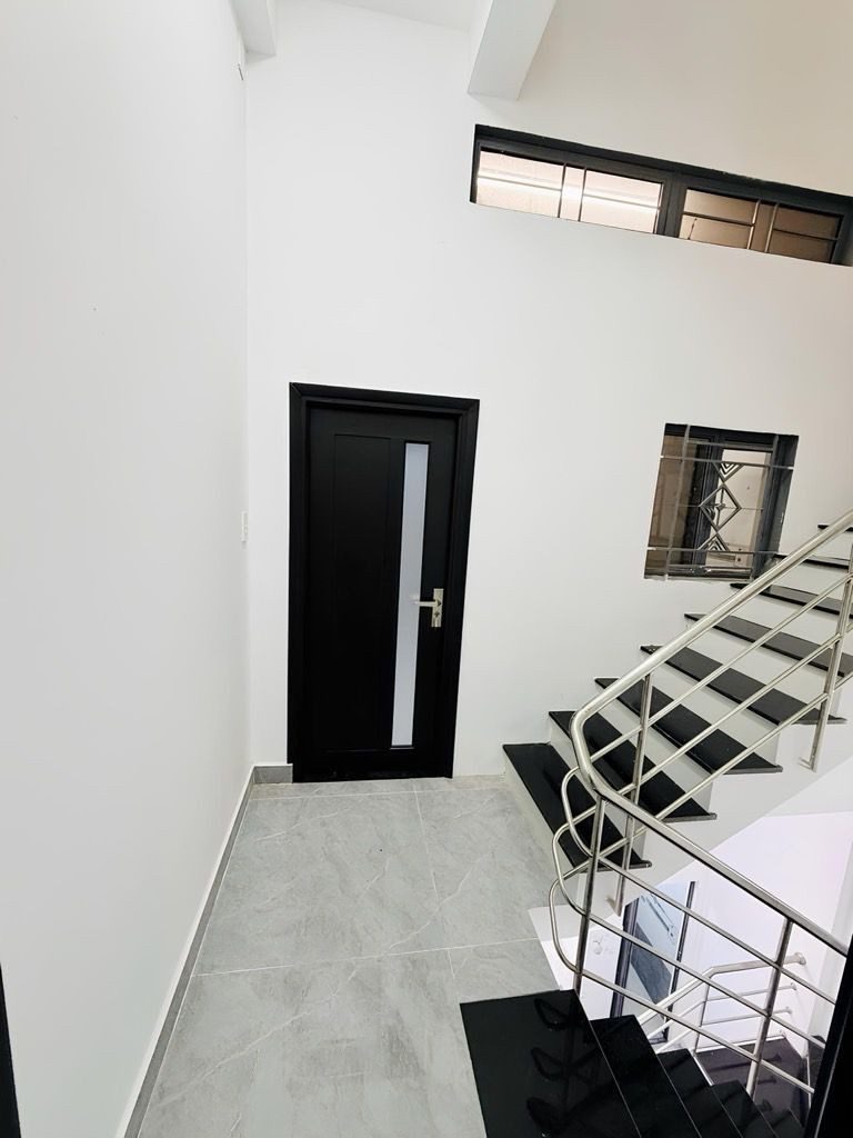 Bán Nhà Khu Vực Tân Phú - 52m² - Hẻm oto - Khu V.I.P - Giá 8.x Tỷ