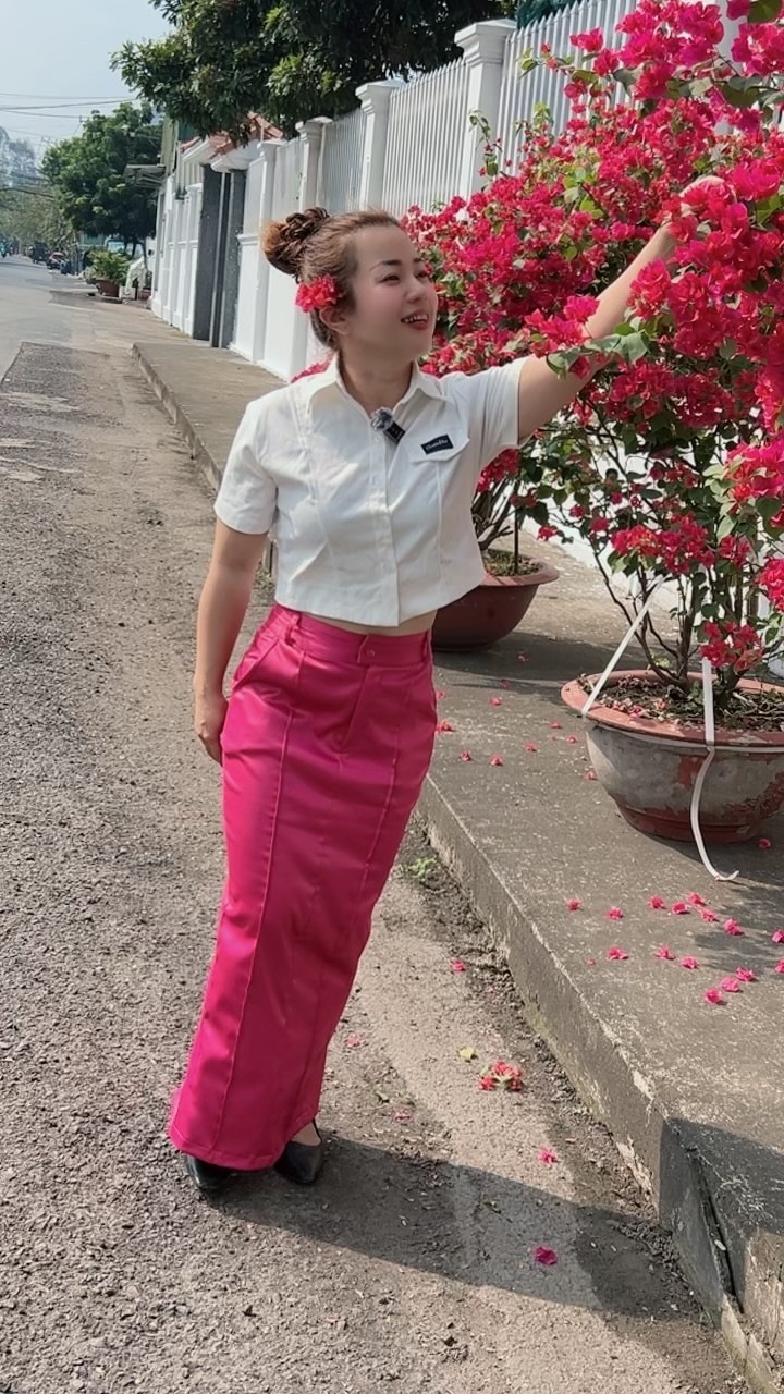 Chủ gấp bán lắm luôn
Giá tốt nhất khu vực bà điểm
Giá chào nhỉnh 30Triệu/m2
Bà điểm - Phan Văn Đối - Hóc Môn 
5600M2 - Full thổ - Ngang khủng 85m
Khu xây dựng tự do
Tiện xây kho xưởng toà chung cư
TT thương mại hoặc phân lô tách thửa
Lh bà địa 096