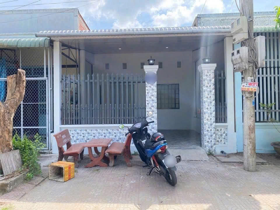 CHỈ VỚI 880TRIỆU ! Sở hữu ngay căn nhà đường oto ở Bà Điểm Hóc Môn