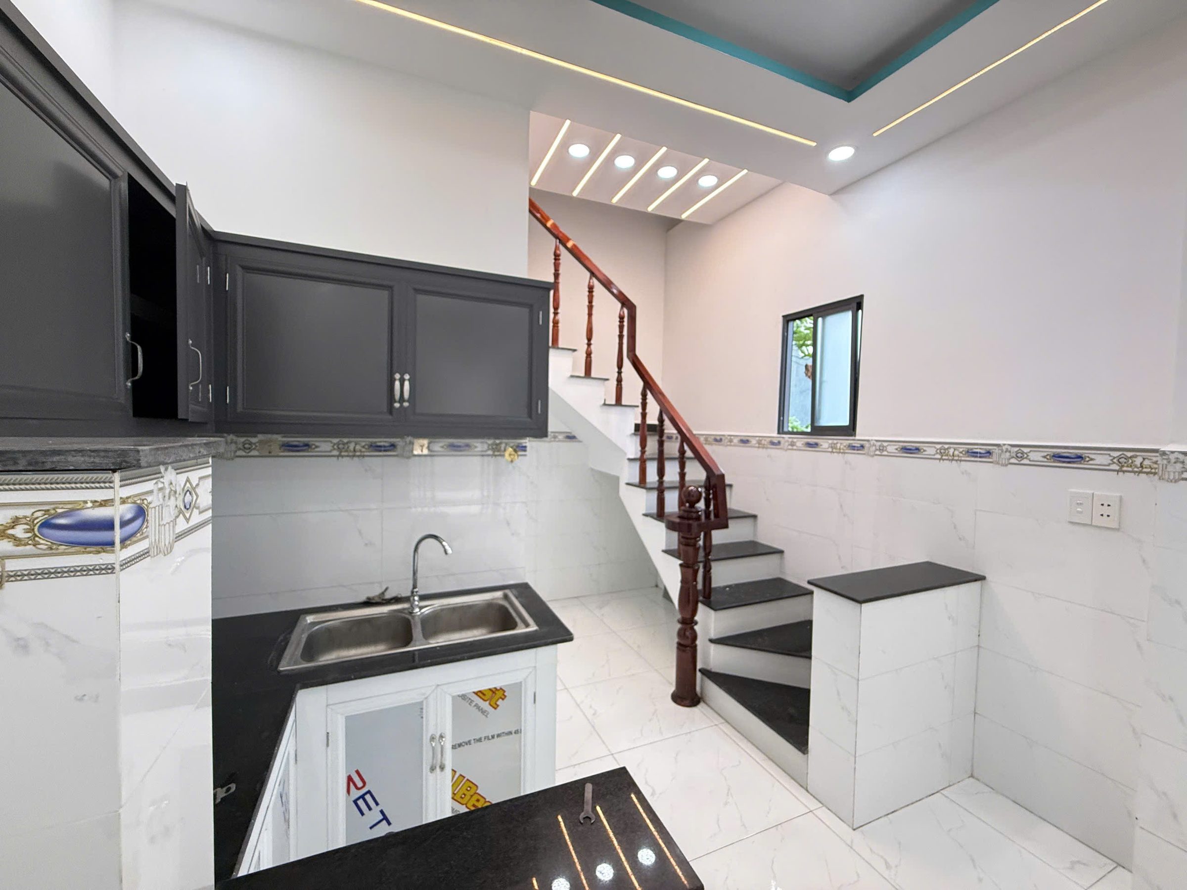 Nhà 1 trệt 1 lầu 36m2 Nguyễn Văn Bứa, Xuân Thới Sơn, Hóc Môn 395tr đã có sổ hồng chính chủ