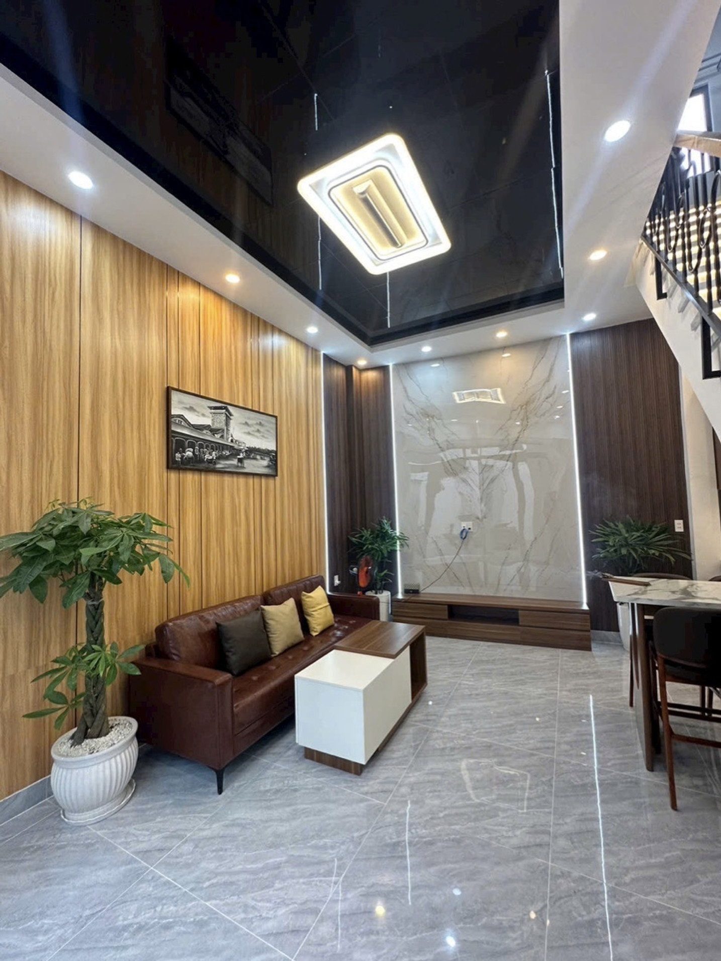BÁN NHÀ BÀ HOM 31M2 GIÁ 5.45 TỶ 3 TẦNG NỞ HẬU 8.2M
