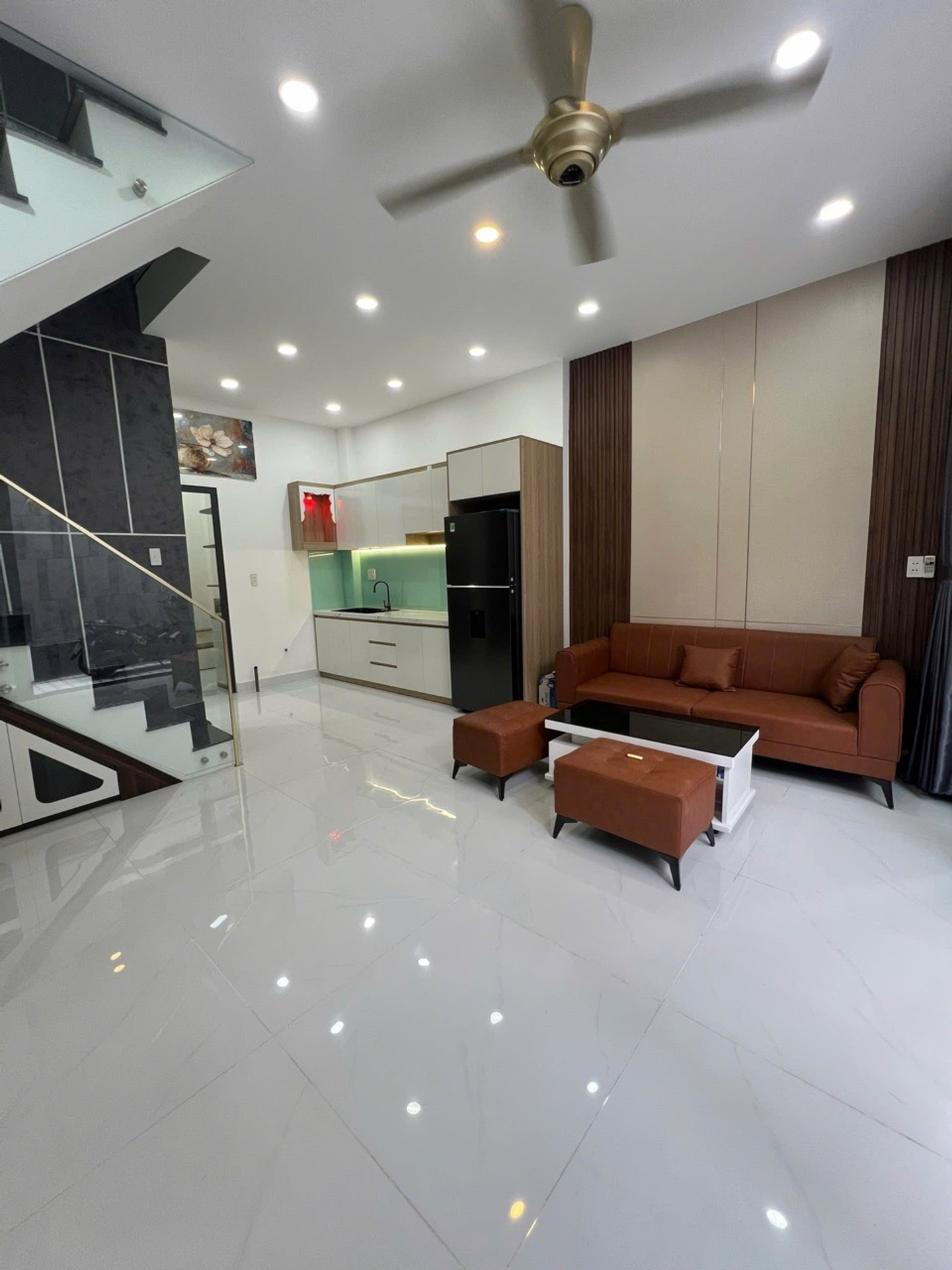 NHÀ ĐẸP 2 TẦNG - NỘI THẤT FULL CAO CẤP - NGAY VÒNG XOAY PHÚ LÂM - HƠN 4 TỶ.