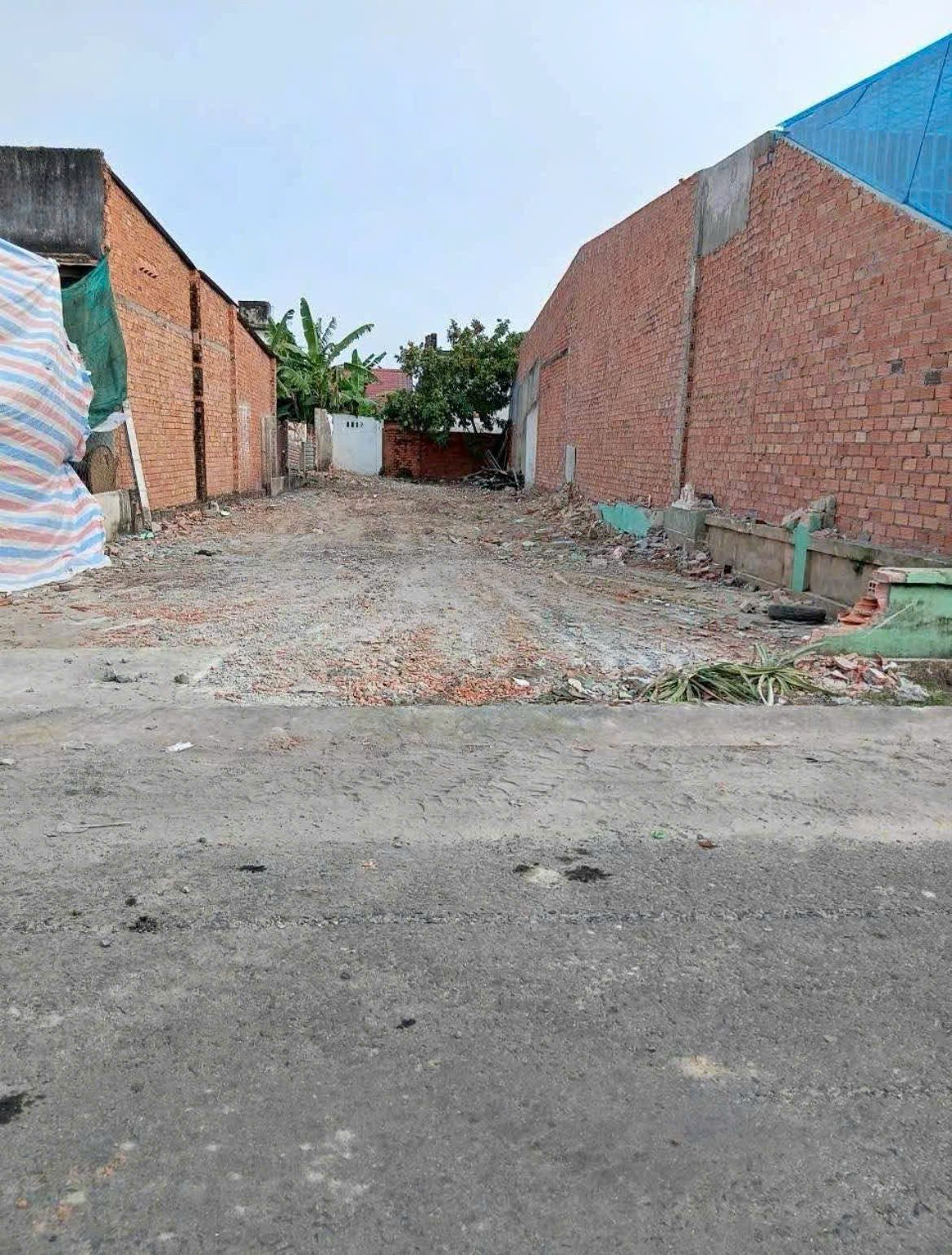 Bán lỗ Giá 1 tỷ. DT: 138m2. Đ. Ba Sa, xã Phước Hiệp. Sổ hồng riêng , nằm gần KCN Tây Bắc Củ Chi.