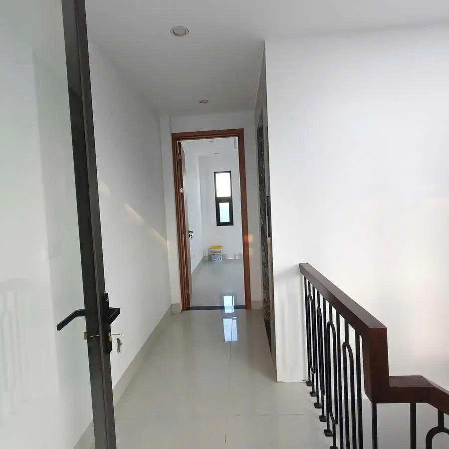 Hiếm nhà đẹp 5 tầng mặt phố Bà Triệu, 64m2, MT 4.6m, thang máy, kinh doanh tốt, giá 28.5 tỷ