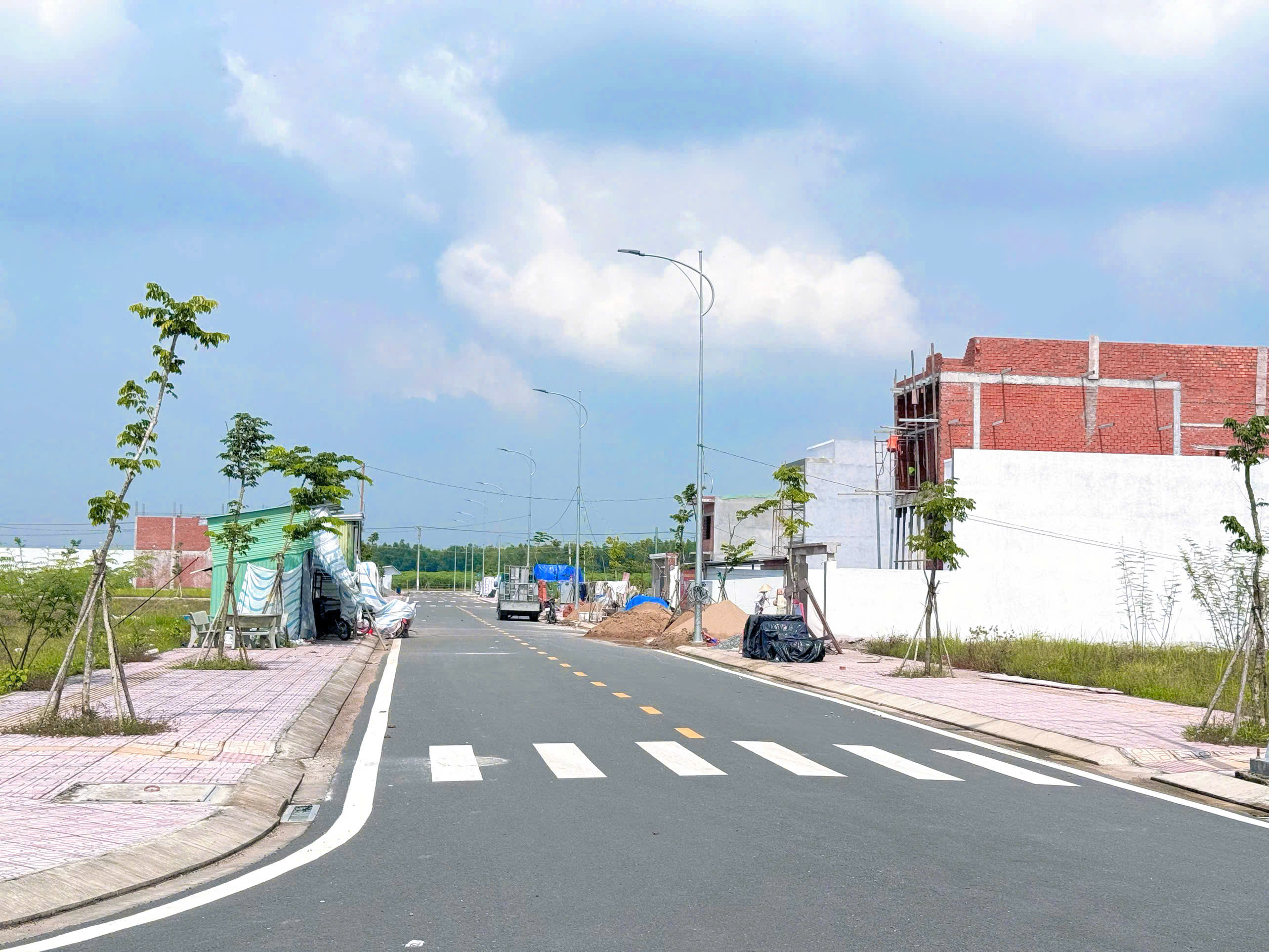 Đất nền Long Thành - Gần SBQTLT - Mặt tiền đường Phùng Hưng 45m - SHR - Giá chỉ 13tr/m2
