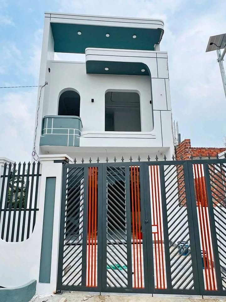 BÁN NHÀ TÂN UYÊN BÌNH DƯƠNG SỔ RIÊNG THỔ CƯ CHỈ 400 TRIỆU NHẬN NHÀ