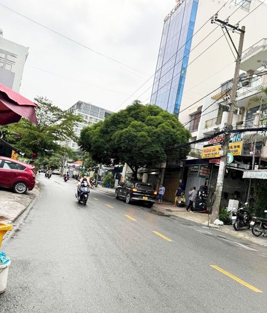 Nhà 4 tầng, mặt tiền Bạch Đằng 2, Tân Sơn Hòa, 111m2, chỉ 23.x tỷ TL