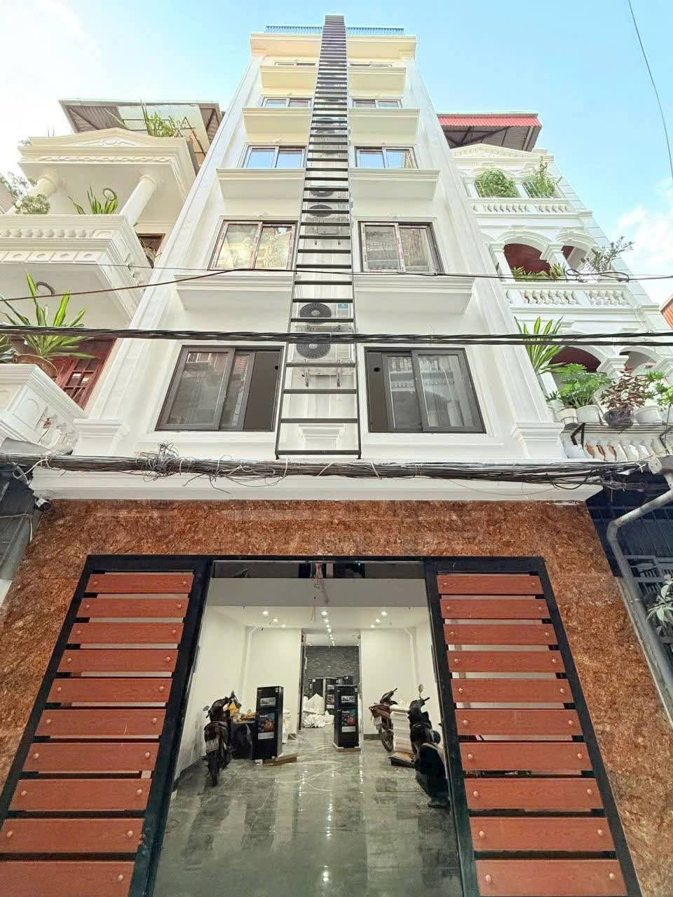Bán CCMN Dòng Tiền - Phố Bạch Mai 55M² 15 Phòng kk-2 Thoáng Trước Sau -30M Ra Ô Tô - Giá 16 Tỷ
