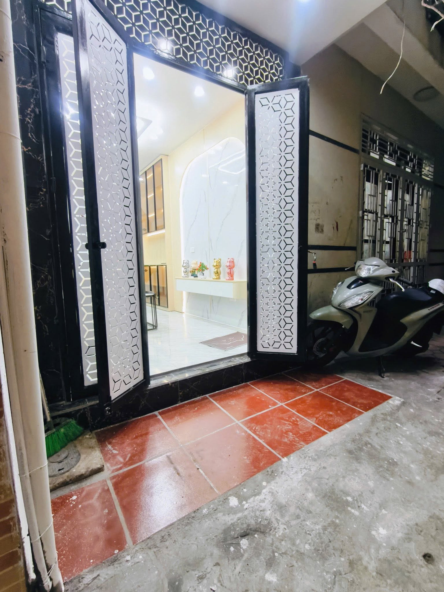 NHÀ HAI BÀ TRƯNG – BẠCH MAI - THANH NHÀN – 4.35 TỶ  * 16/20M2  * 5 TẦNG – 038.248.7733